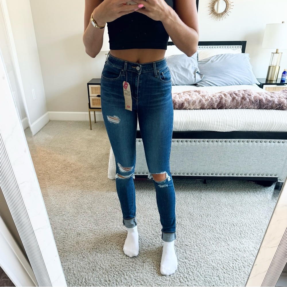 Levi's Blue Distressed Jeans NWT